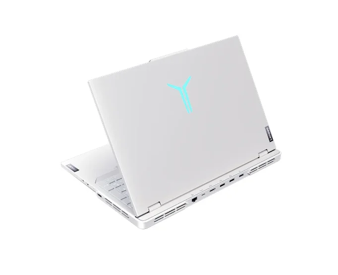 Игровой ноутбук Lenovo Legion Pro 5 (R9000P) 2024 / R9 7945HX / RTX 4060 / 16GB / 1TB / WHITE